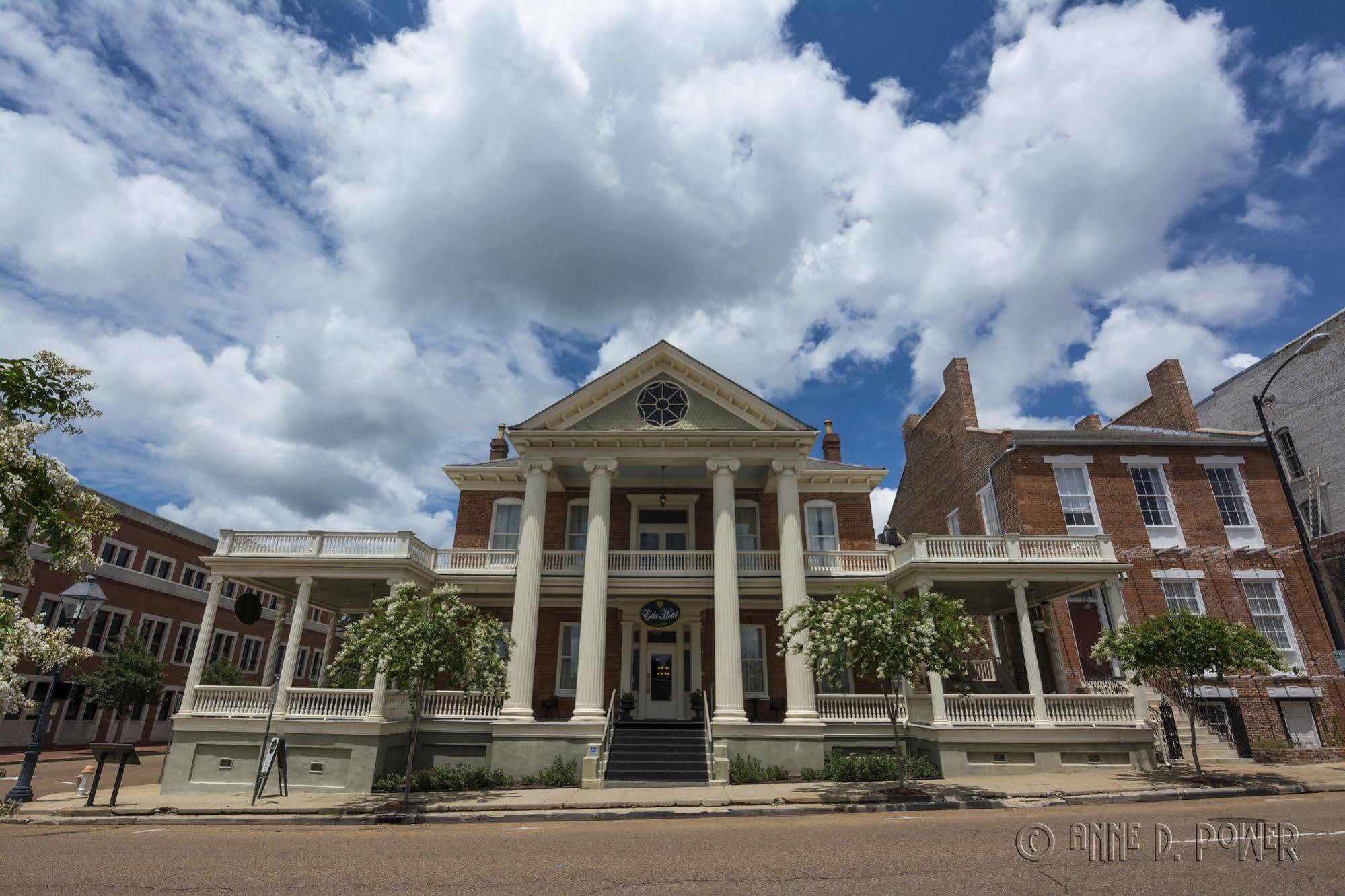 The Guest House Historic Mansion Натчес Екстериор снимка